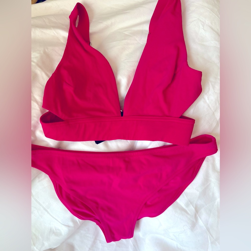 XS hot pink bikini set